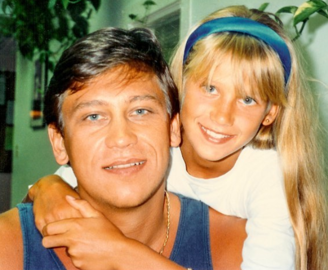 Anna Kournikova with her father, Sergei Kournikovac