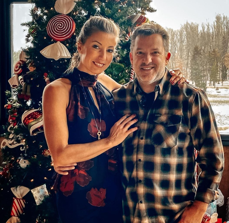 Tony Stewart is Engaged to his long-time girlfriend Leah Pruett