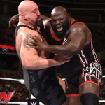 Mark Henry Fighting Against Big Show