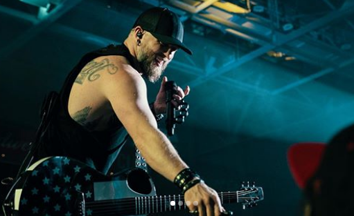 Brantley Gilbert's Performance in Canada