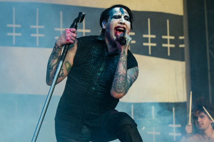 Marilyn Manson Singing