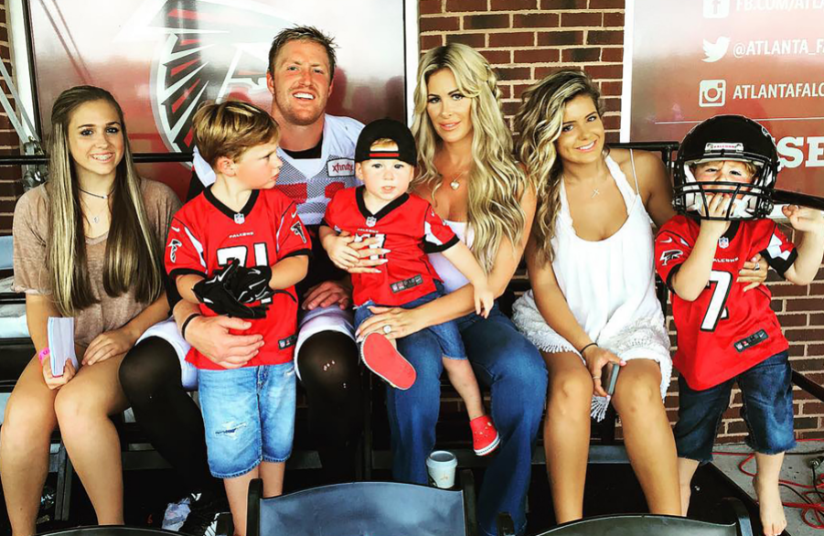 Kroy Biermann with his wife and kids