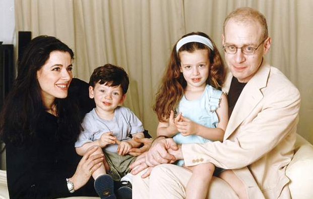 Nigella Lawson with her husband, John Diamond and their kids