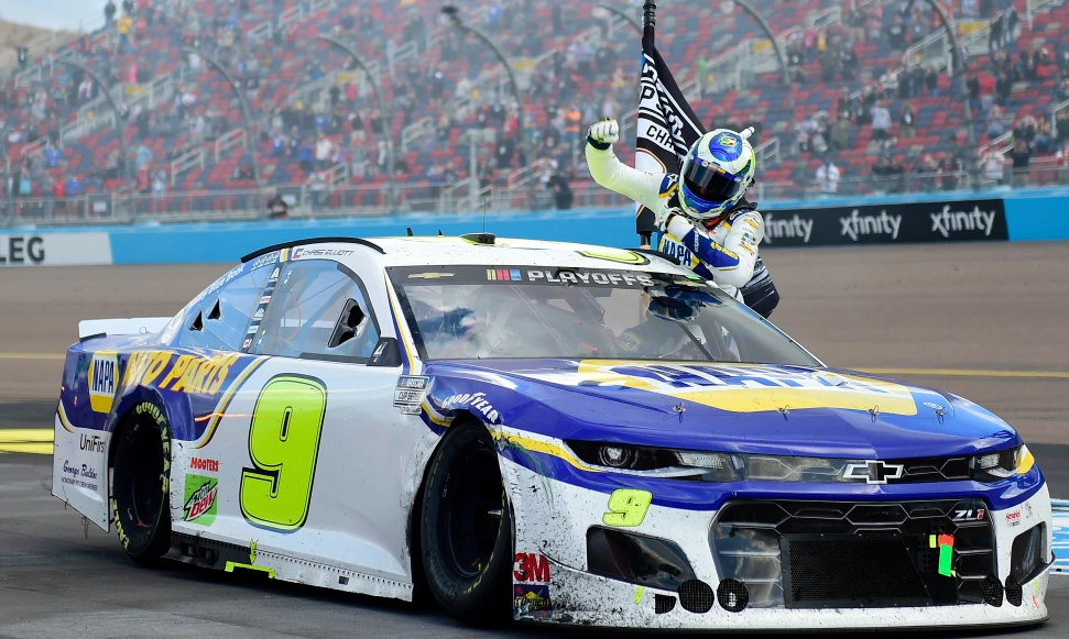 Chase Elliott Wins 2020 NASCAR Cup Series Championship