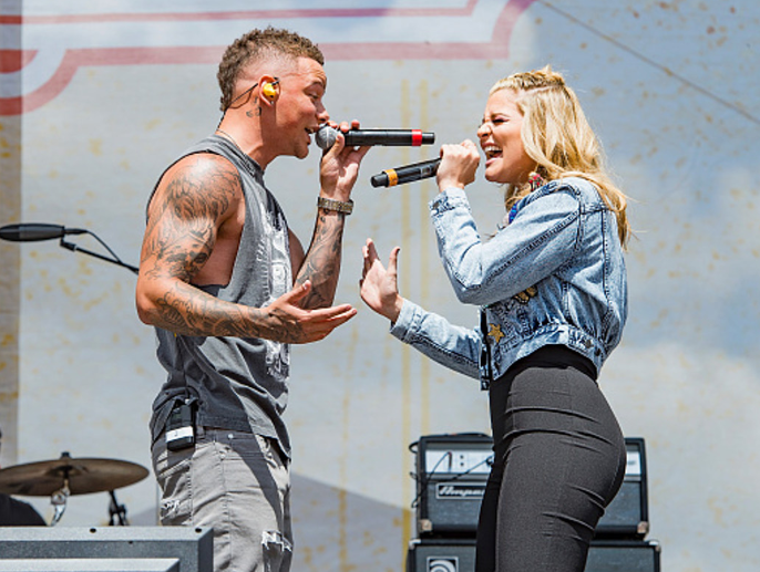 Kane Brown and Lauren Alaina Singing