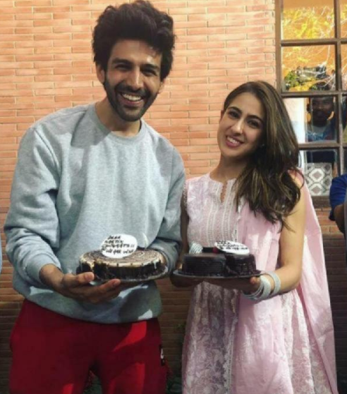 Sara Ali Khan With Her Boyfriend, Kartik Celebrating Birthday