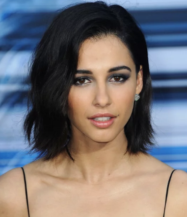 Next photo of Naomi Scott