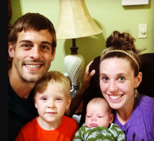 Jill Duggar Dillard and her husband, Derick Dillard with their kids