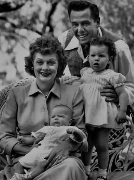 Lucie Arnaz with her parents and brother