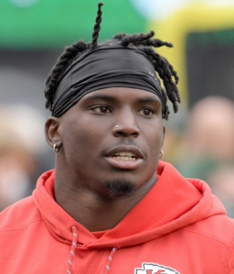 Tyreek Hill - Bio, Age, Facts, Wiki, Net Worth, Engaged, Kid, Height ...