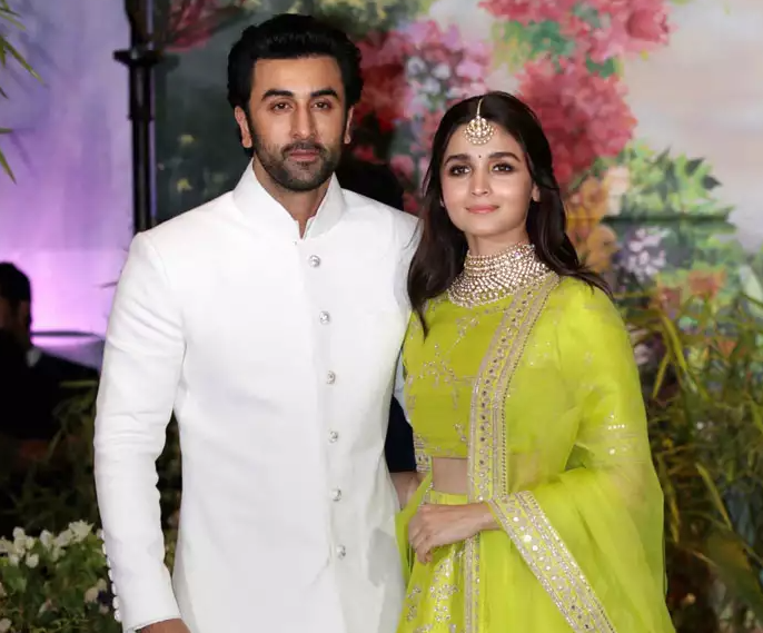 Alia Bhatt is in a relationship with, Ranbir Kapoor