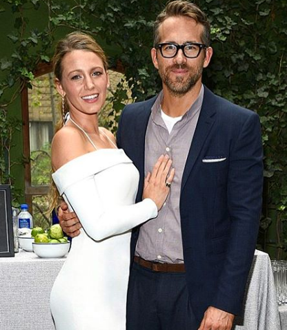 Ryan Reynolds With Blake Lively In Party
