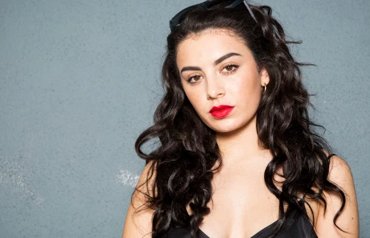 Charli XCX Bio, Net Worth, Height, Songs, Tour, Boyfriend, Facts ...