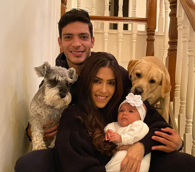 Raul Jiminez with his girlfriend, Daniela Basso and their kid