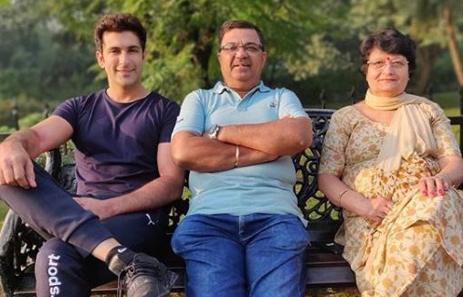 Nandish Sandhu With His Parents