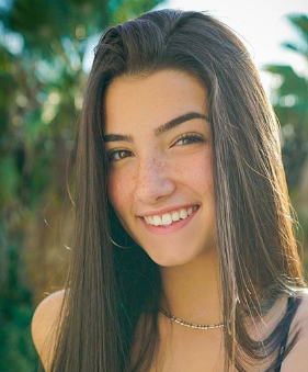 Charli D'Amelio - Bio, Birthday, Wiki, Dating, Boyfriend, Chase Hudson