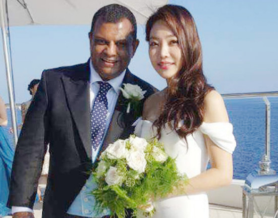 Tony Fernandes With His Wife, Chloe