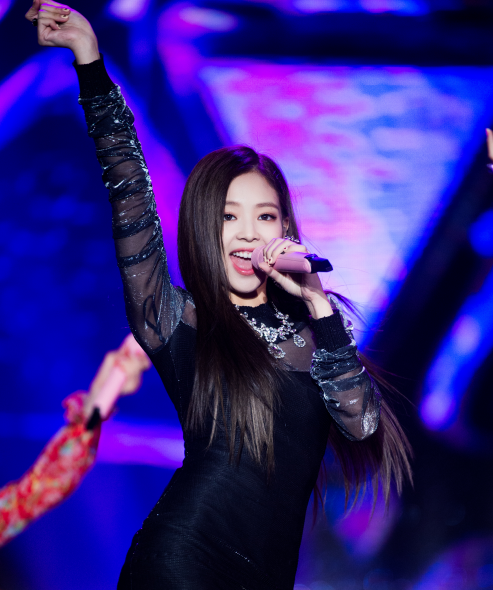 Jennie Bio, Net Worth, Age, Dating, Boyfriend, Family, Real Name ...