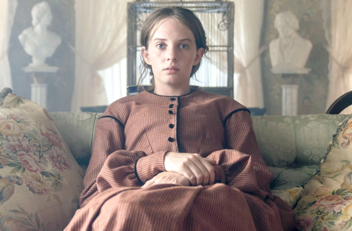 Maya Hawke in the Netflix movie Little Women