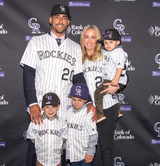 Ian Desmond with his wife, Chelsey Desmond and kids