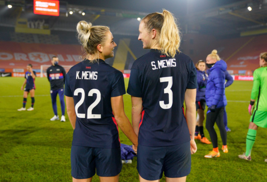 Sam Mewis with her sister, Kristie Mewis