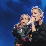 Marie-Mai and her daughter, Gisele appeared on stage