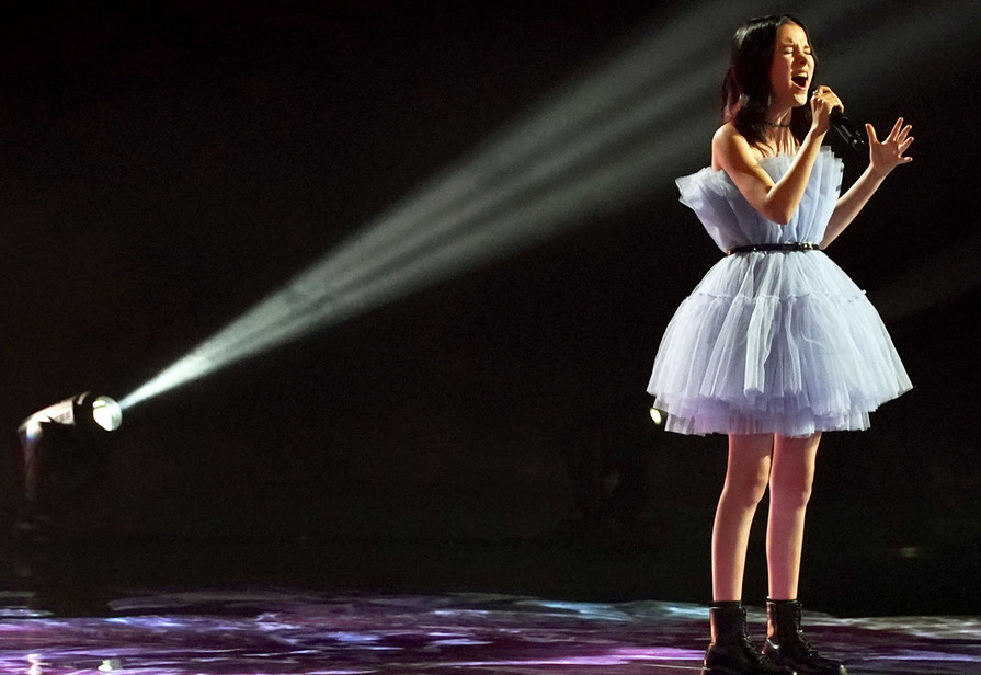 Daneliya Tuleshova, a child singer from Kazakhstan