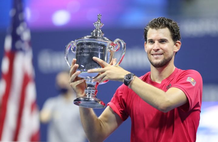 Dominic Thiem lifting the US Open trophy