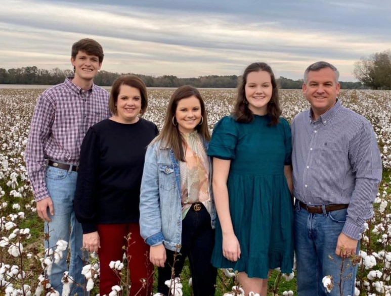 Harrison Deal with his parents, Curt Deal and Jenni Deal, along with his two sisters