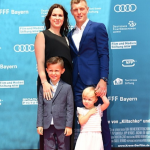 Toni Kroos with his wife and their kids