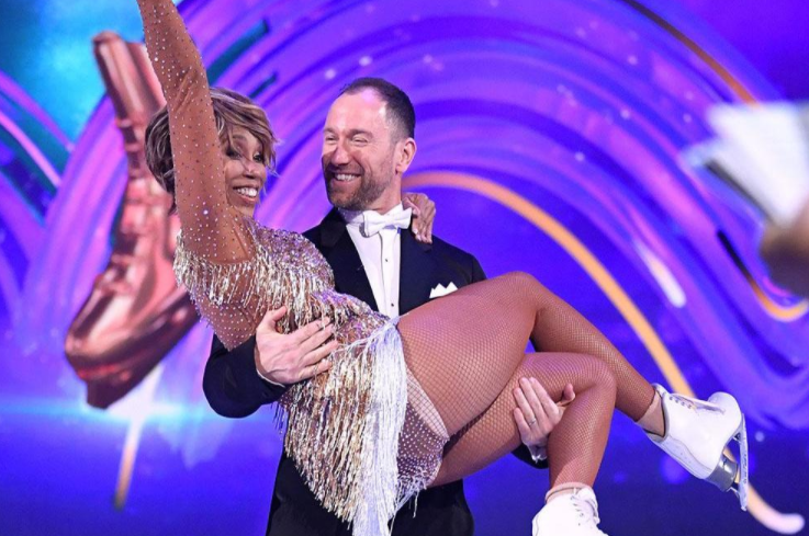 Trisha Goddard and her partner, Lukasz Rozycki in Dancing on Ice