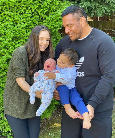 Mako Vunipola with his wife and their kids