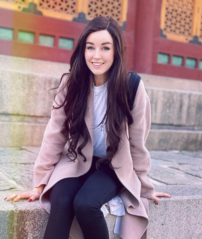 Clare Siobhan, an English gaming YouTuber