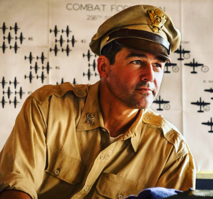 Kyle Chandler aas Colonel Cathcart in 2019 TV Shows 'Catch-22'