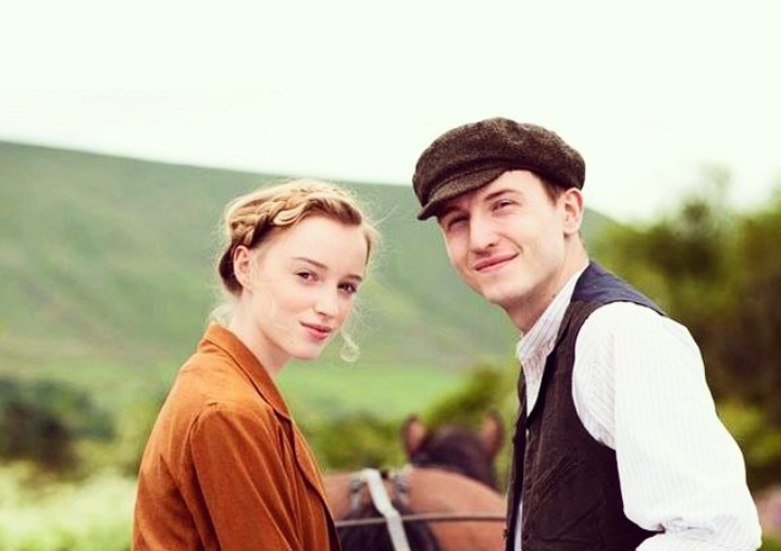 Phoebe Dynevor Parents