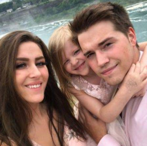 Ashtyn Joslyn with her boyfriend, Jon, and their daughter, Zoe