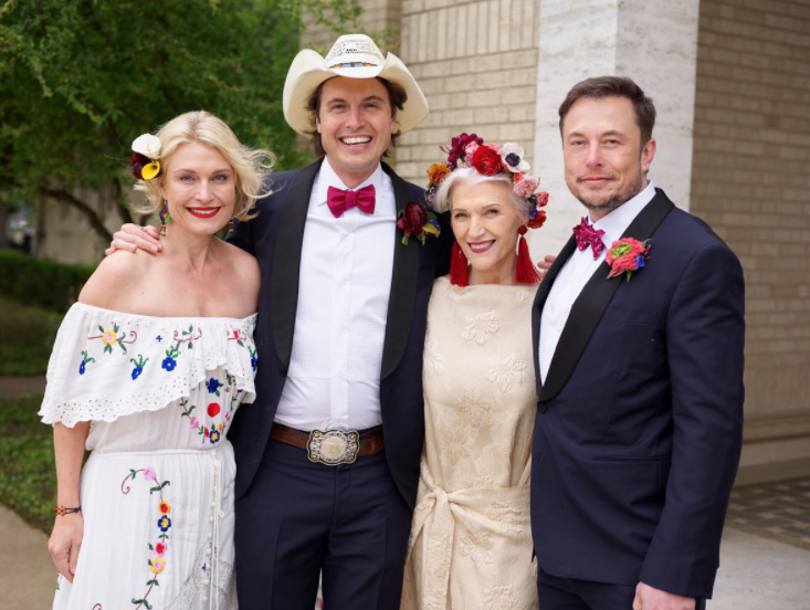 Maye Musk with her kids, Elon Musk, Kimbal Musk, and Tosca Musk