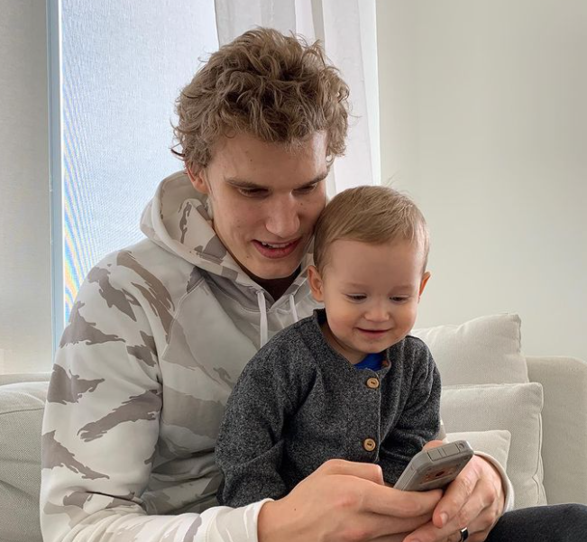 Lauri Markkanen With His Son