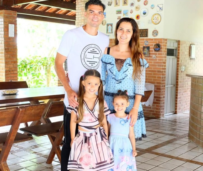 Pepe with his wife and kids