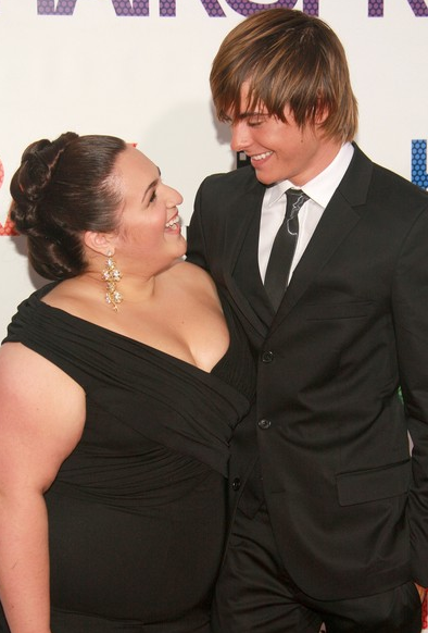 Nikki Blonsky and Zac Efron Rumors to be dating on the set of Hairspray