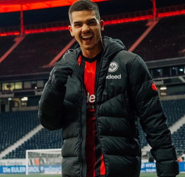 6 ft 1 in tall footballer, Andre Silva