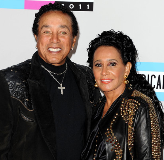 Smokey Robinson Bio, Net Worth, Age, Facts, Affairs, Family, Albums